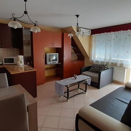 Elizabet Apartman A Belvarosban Сарваш Экстерьер фото