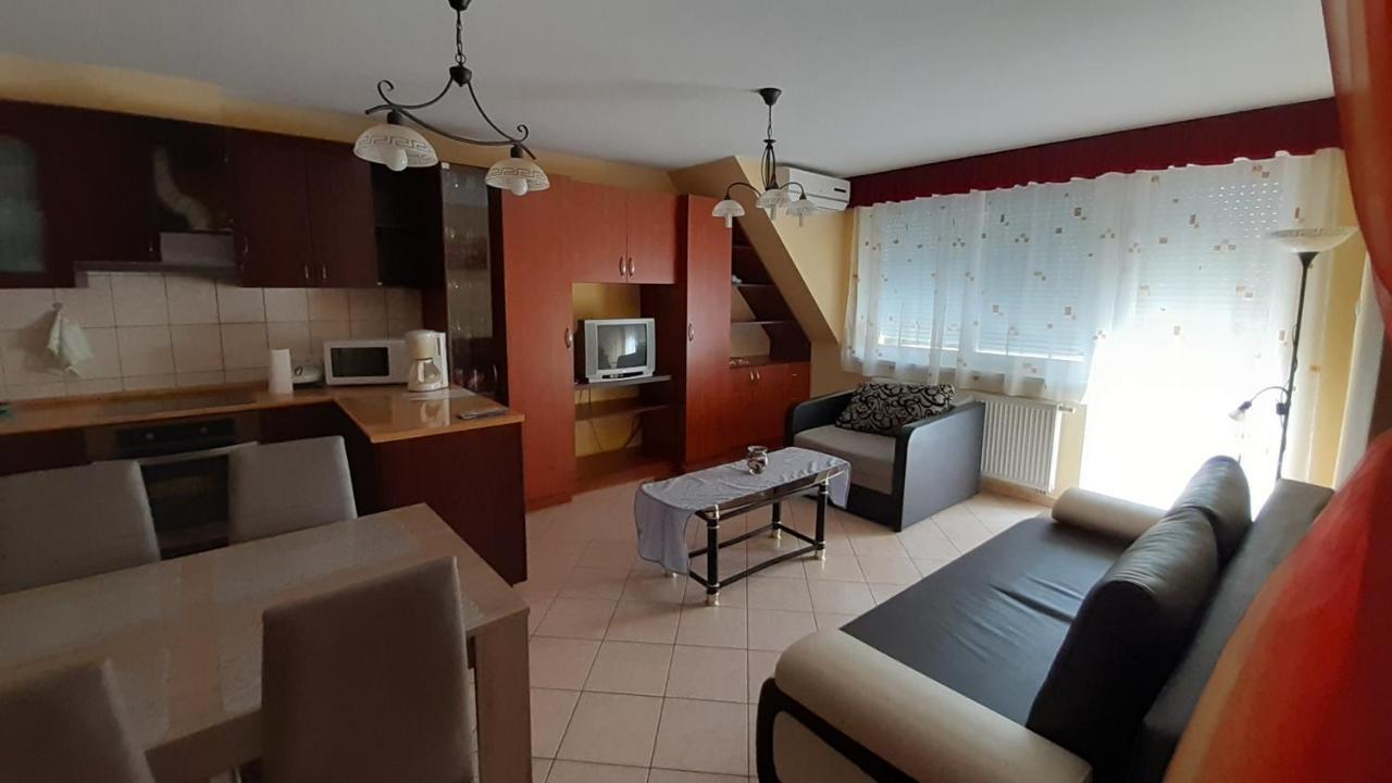 Elizabet Apartman A Belvarosban Сарваш Экстерьер фото