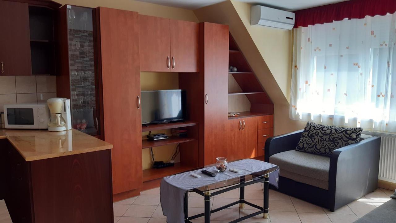 Elizabet Apartman A Belvarosban Сарваш Экстерьер фото