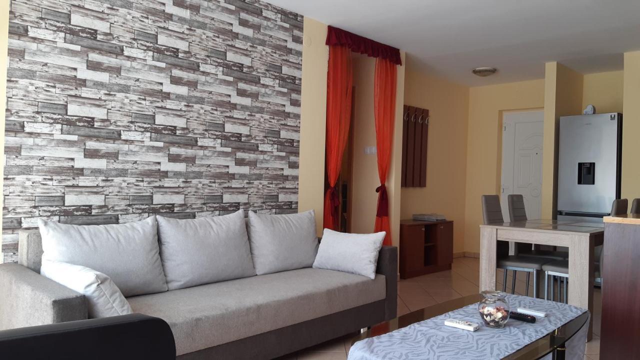 Elizabet Apartman A Belvarosban Сарваш Экстерьер фото