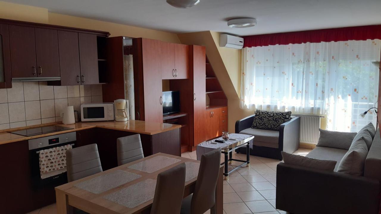 Elizabet Apartman A Belvarosban Сарваш Экстерьер фото