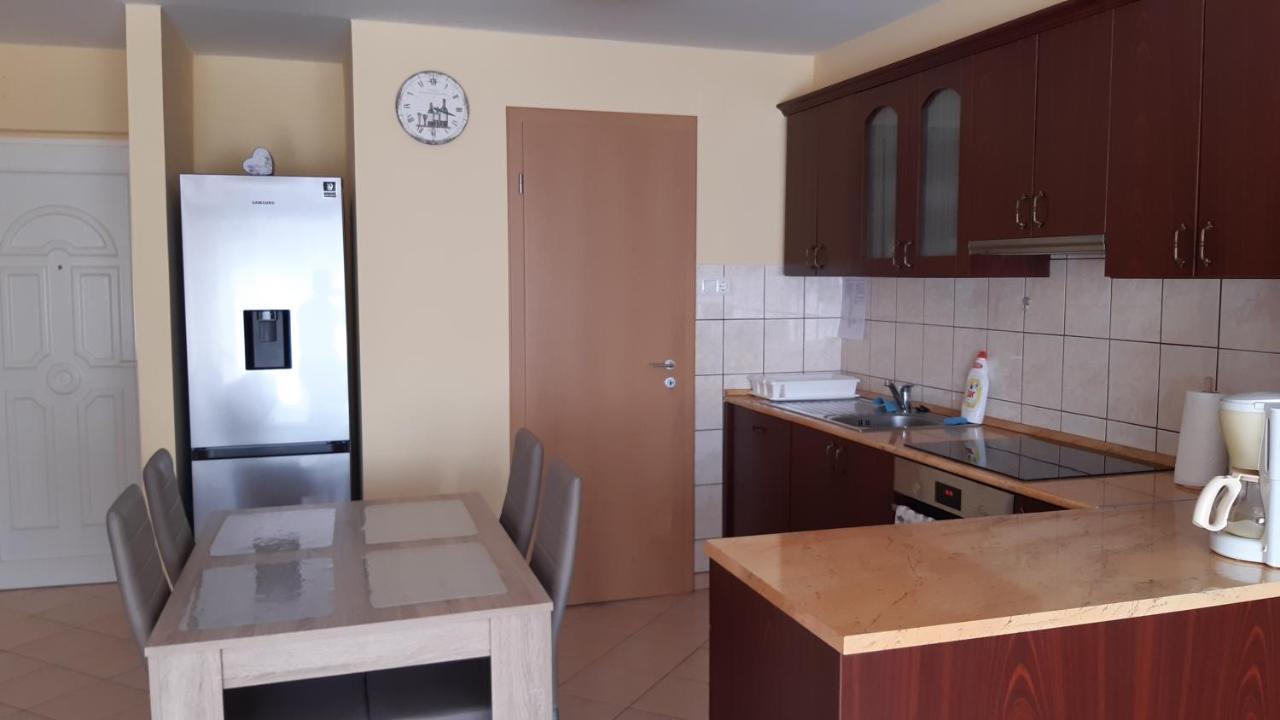 Elizabet Apartman A Belvarosban Сарваш Экстерьер фото